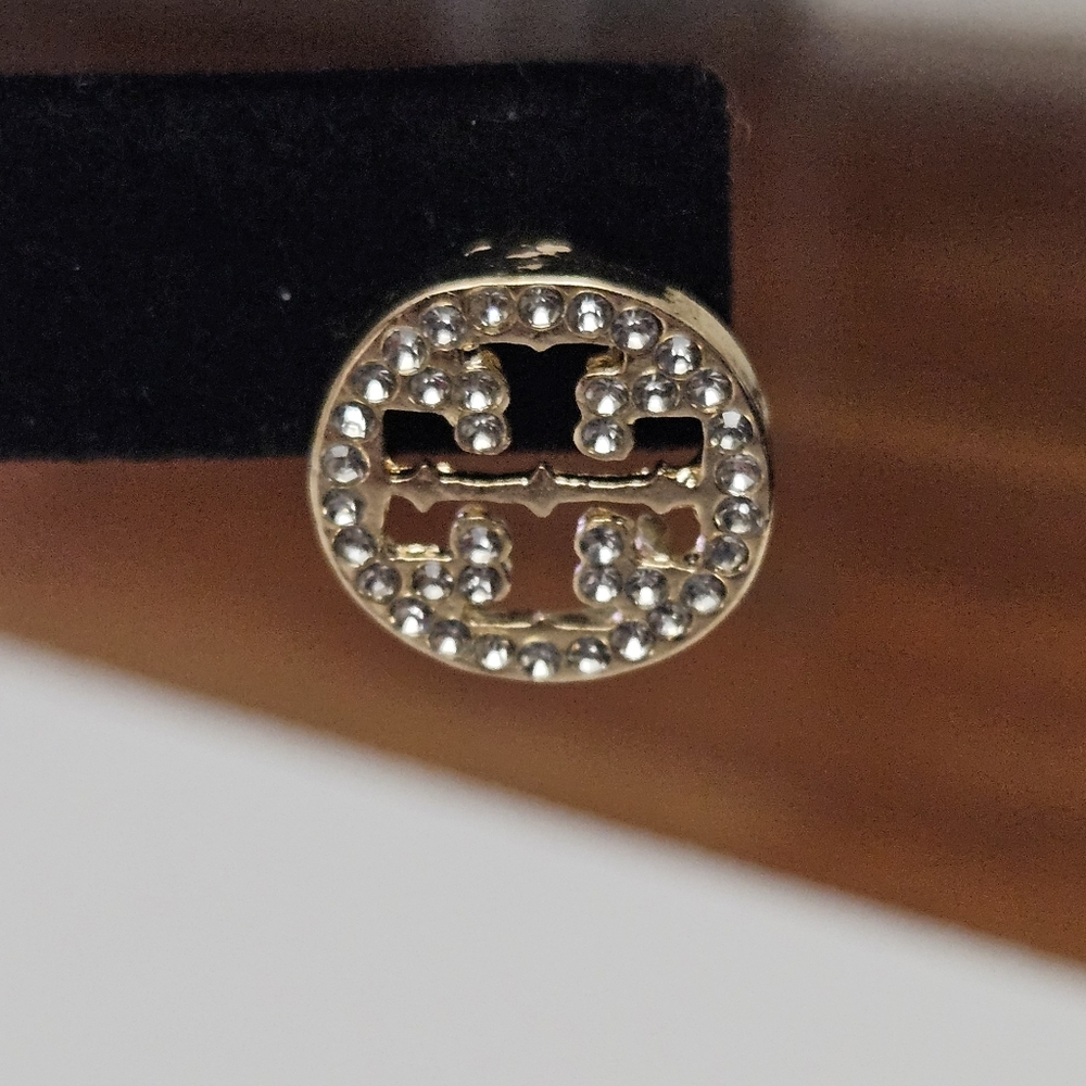 Circle Pavé T Logo Stud Earrings